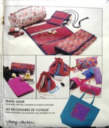 7700 MCCALLS TRAVEL ACCESSORY TOTES, BAGS, SHOE BAG, WALLET PATTERN